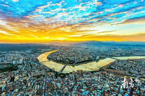 梅州網(wǎng)站建設(shè)與軟件開發(fā) 本地化服務(wù)與數(shù)字化發(fā)展權(quán)威觀點(diǎn)